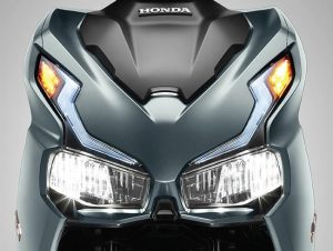 Honda Air Blade 160 - Đèn chiếu sáng phía trước luôn sáng